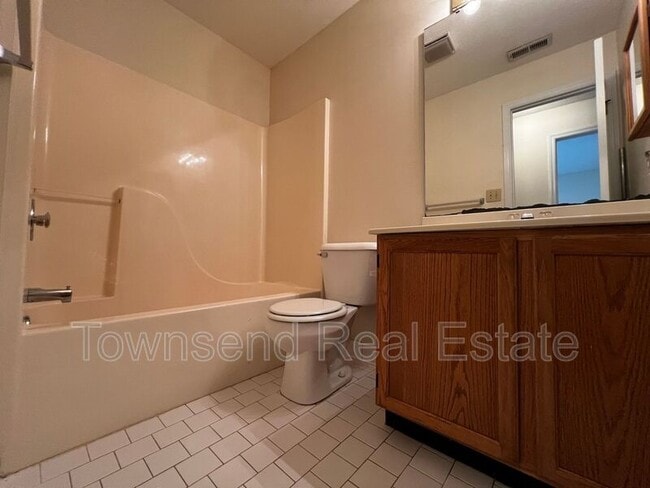 Building Photo - 1031 Ancestry Dr