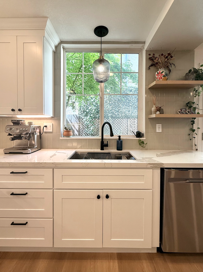 Building Photo - Beautiful Renovated Midtown Home!
