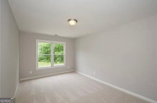 Building Photo - 3380 Maple Terrace Dr