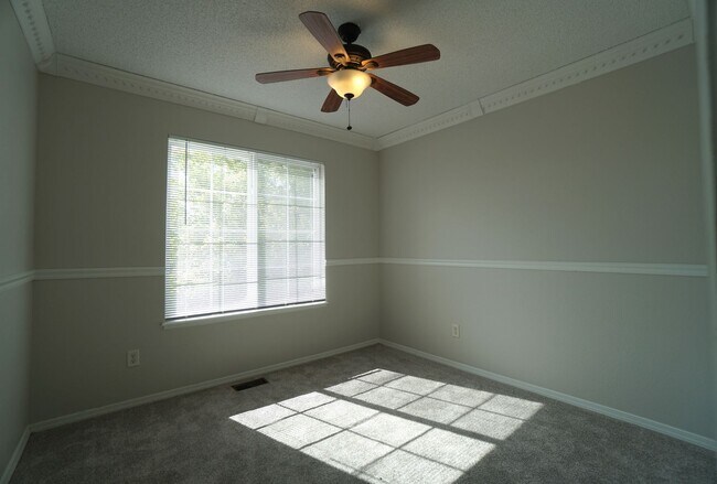 Building Photo - 6613 Payette Dr