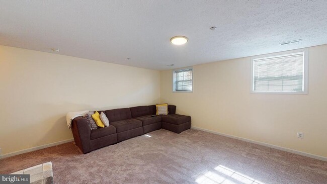 Building Photo - 12021 Calico Woods Dr