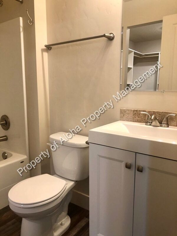 Building Photo - 1026 S Elder St