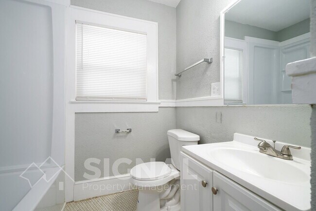 Building Photo - 1607 43rd Street Ensley