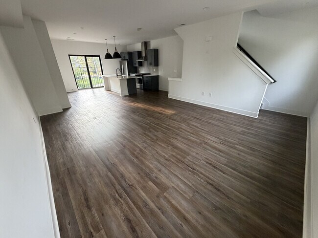 Building Photo - 355 Loeffler Ave
