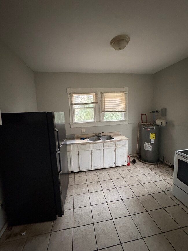 Building Photo - 340 Buford St