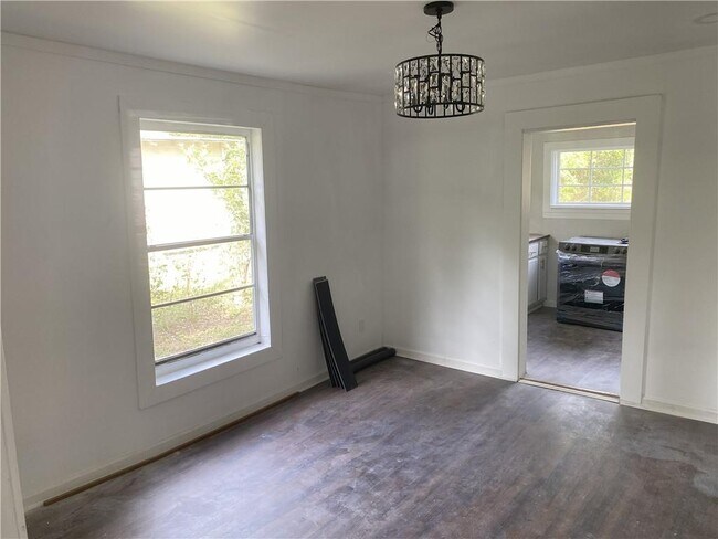 Building Photo - 348 Hortman Ave