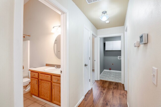 Building Photo - 14950 Prairie Vista Loop SE