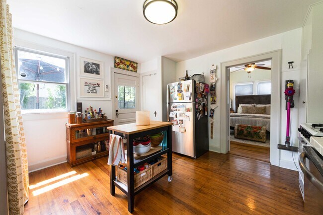 Building Photo - 4805 Avenue F