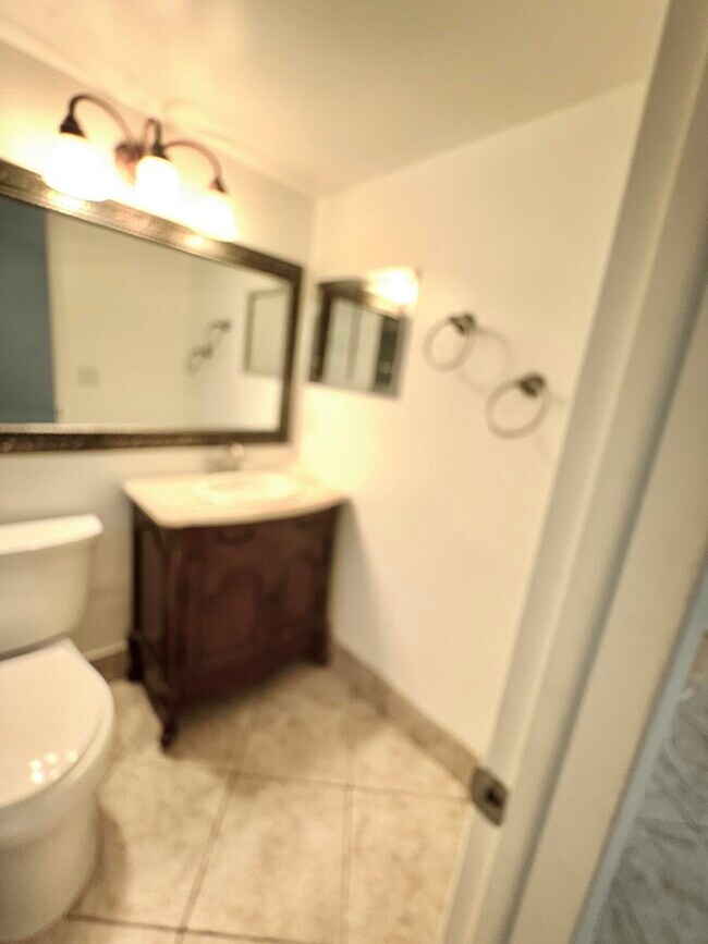 Building Photo - 48 Bedford B