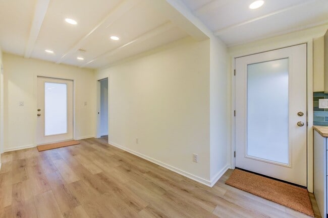 Building Photo - A Fresh, Open Home for a Relaxed Life by the Lake