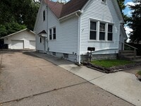 Building Photo - 3 bedroom, 2 bath House with 2 car detached garage