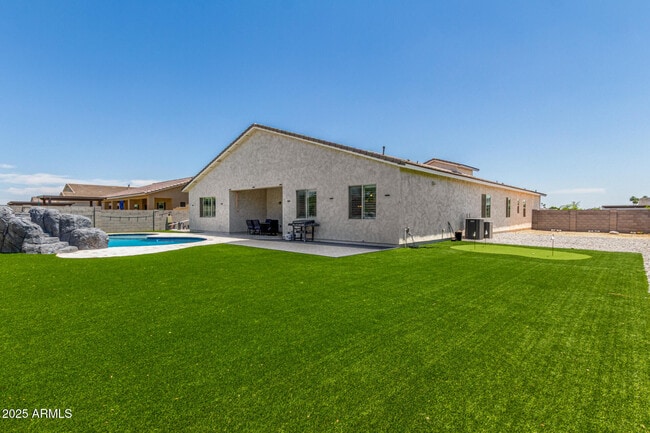 Building Photo - 5314 N 182nd Ln