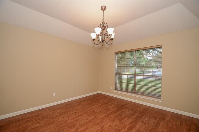 Building Photo - 4635 Southwest Fwy