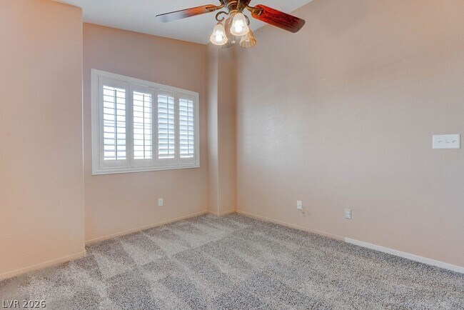 Building Photo - 879 Cozy Valley St