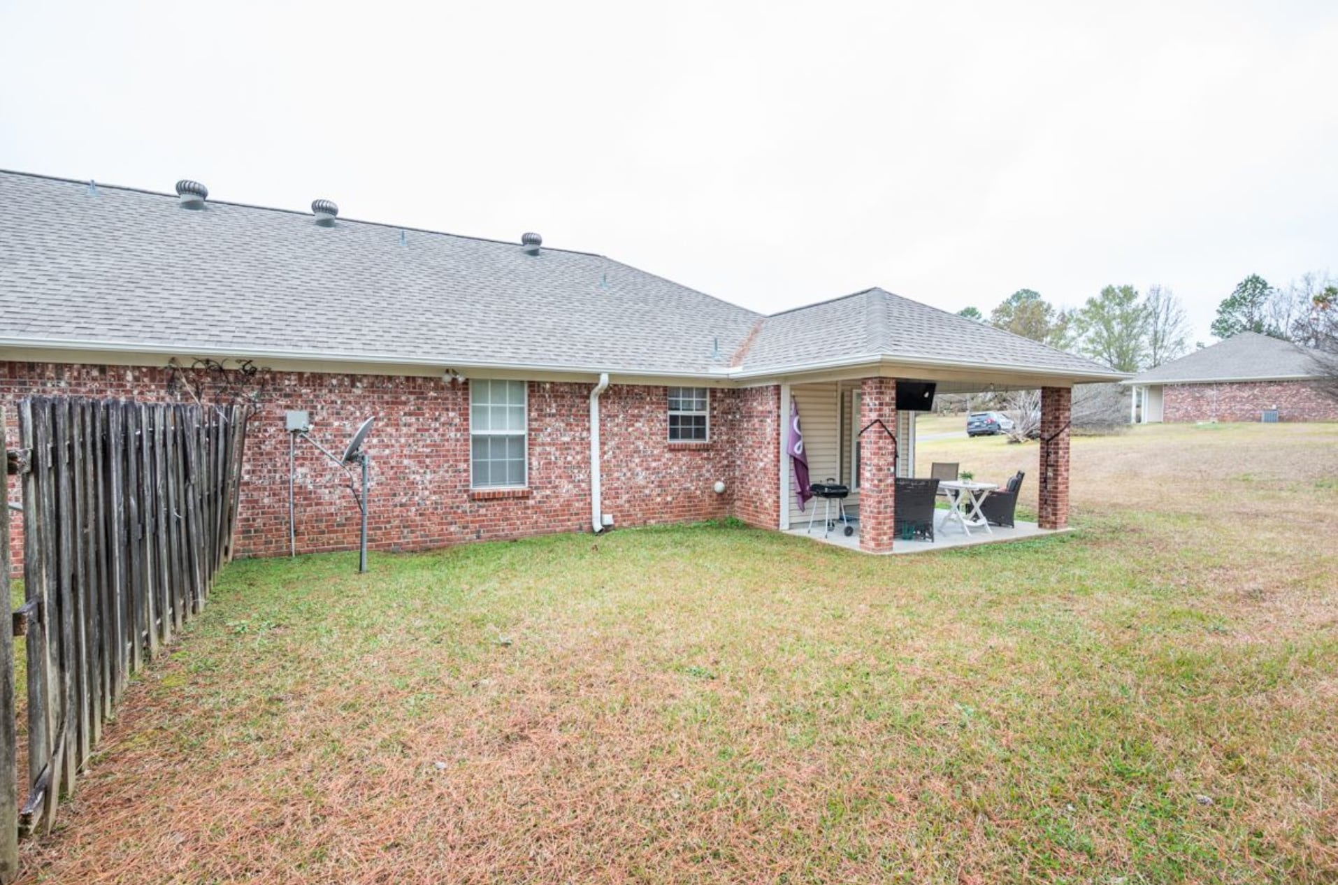 Building Photo - 127 Darby Way