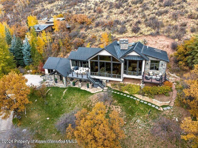 Building Photo - 349 Draw Dr