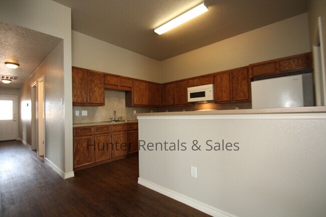 Building Photo - Luxury Duplex Close to Texas A&M-Central Texas