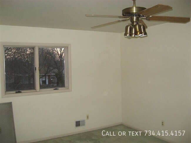 Building Photo - 2863 Marshall St