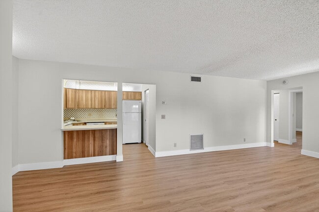 Building Photo - 4996 Sable Pine Cir