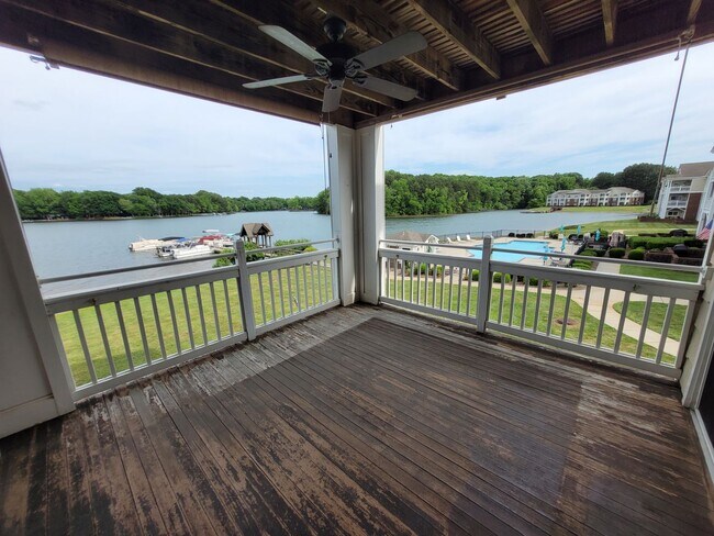 Building Photo - WATERFRONT - 3 Bed/2 Bath Condo - End Unit - Stunning View - Lake Access - Community Pool - Tenni...