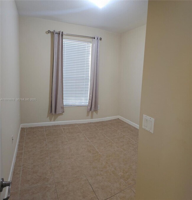 Building Photo - 17065 SW 93rd St