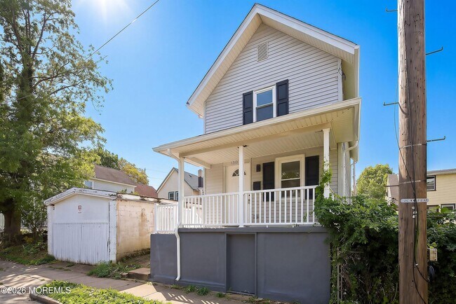 Building Photo - 1310 Summerfield Ave