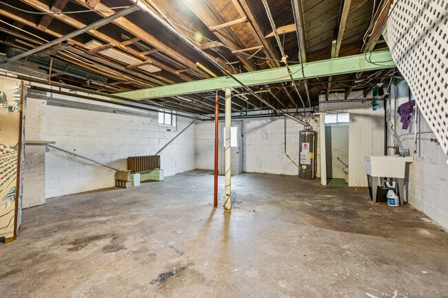 Building Photo - 139 Sumner Ave