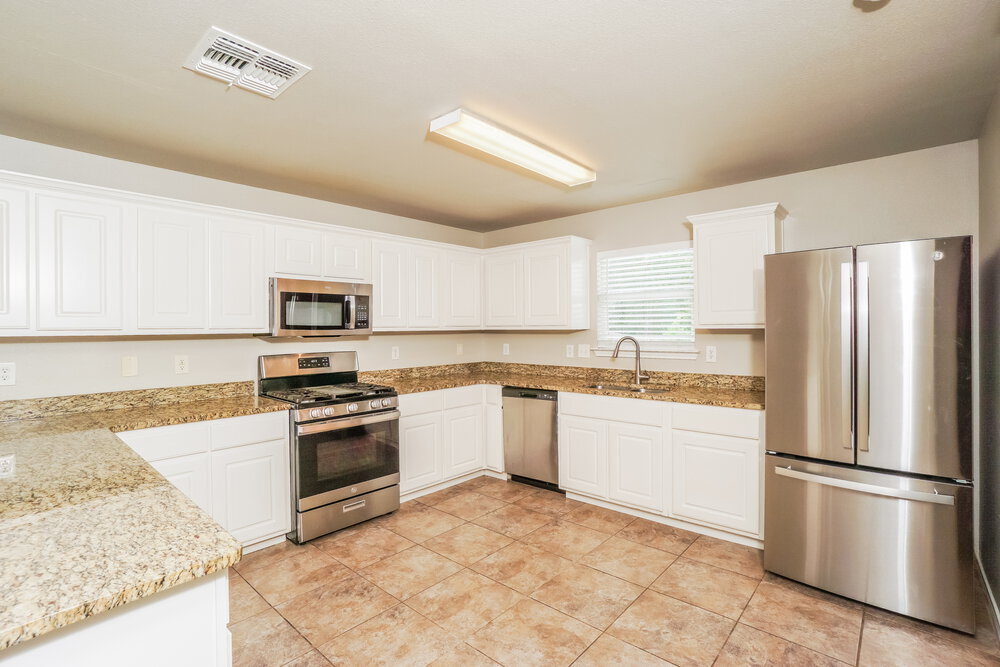 Building Photo - 5523 Red Canyon