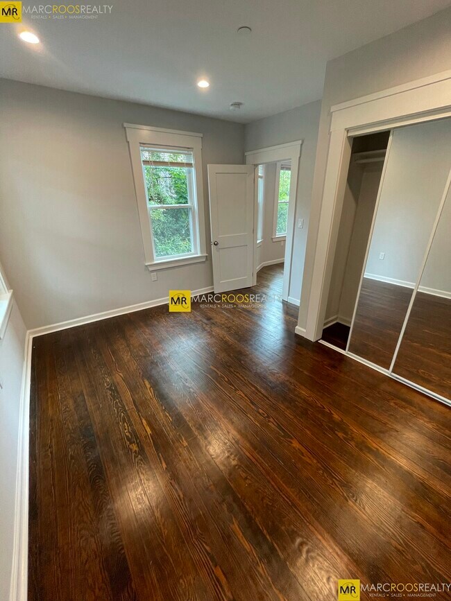 Building Photo - 31-33 Raymond Ave. Unit 33-2