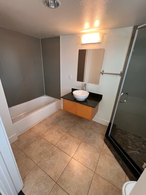 Building Photo - 11312 Huston St