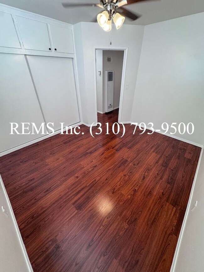 Building Photo - 3580 Brenton Ave