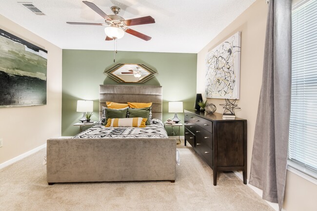 Building Photo - Crossgates Apartment Homes