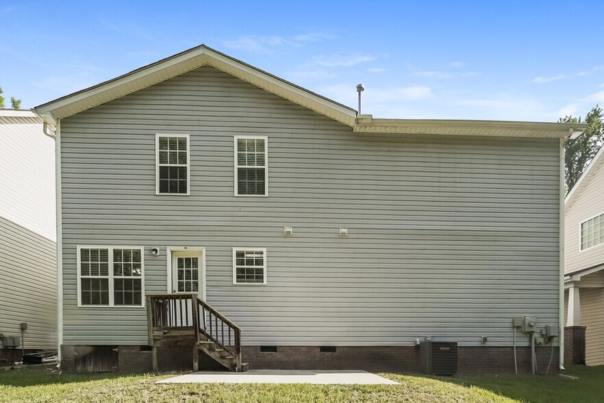Building Photo - 8819 Twisted Pine Dr