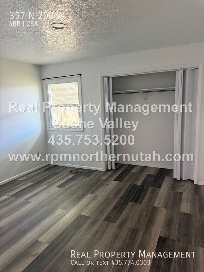 Building Photo - 357 N 200 W
