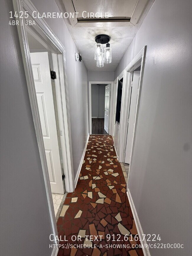 Building Photo - 1425 Claremont Cir