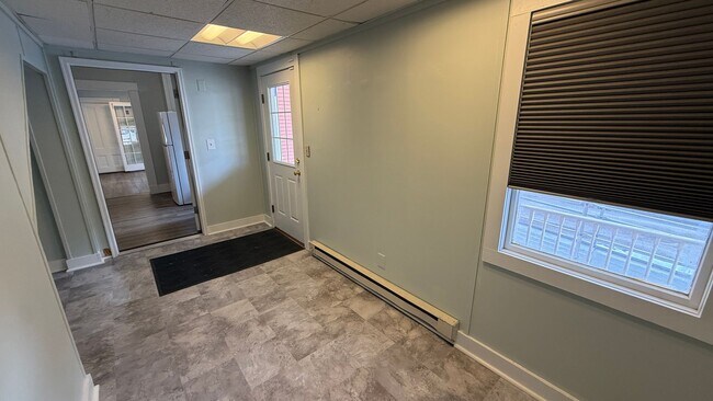 Building Photo - 36 Wakefield St