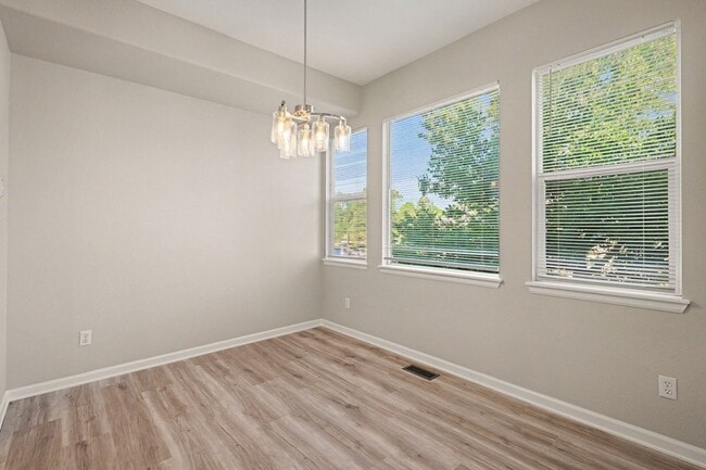Building Photo - 3624 Venice Grove