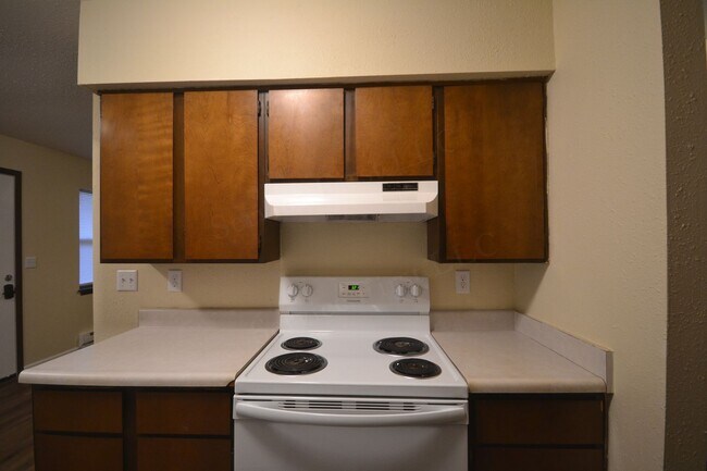 Building Photo - Longton Apartments