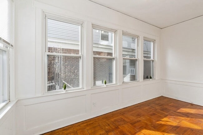 Building Photo - 41-43 Poe Avenue Unit First Floor