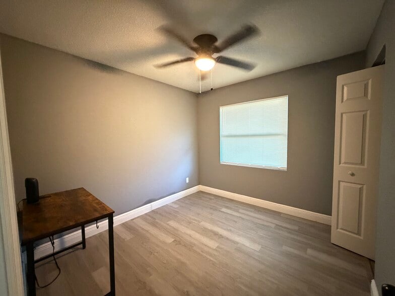 Building Photo - 830 Wooden Blvd