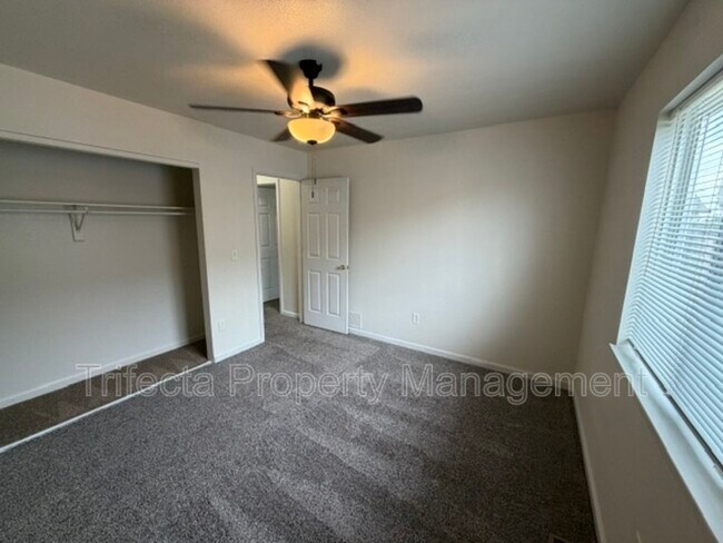 Building Photo - 3627 Glenbarr Ct