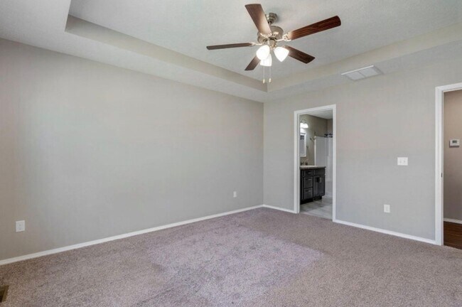 Building Photo - 4 Bedroom | 2 Bathroom | 3 Car Garage| Republic MO | Fenced Backyard!