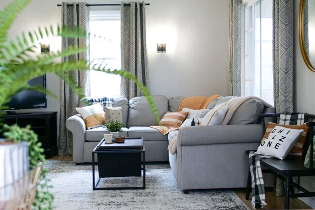 Building Photo - 713 Crosby St