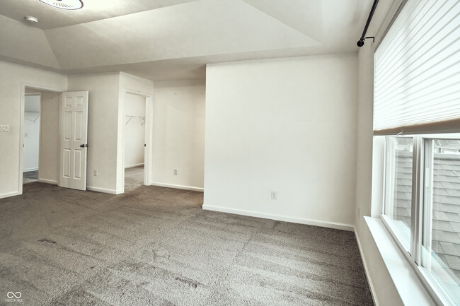 Building Photo - 681 N Crystal Dr