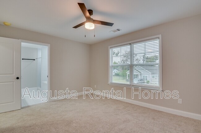 Building Photo - 34 Sherman St