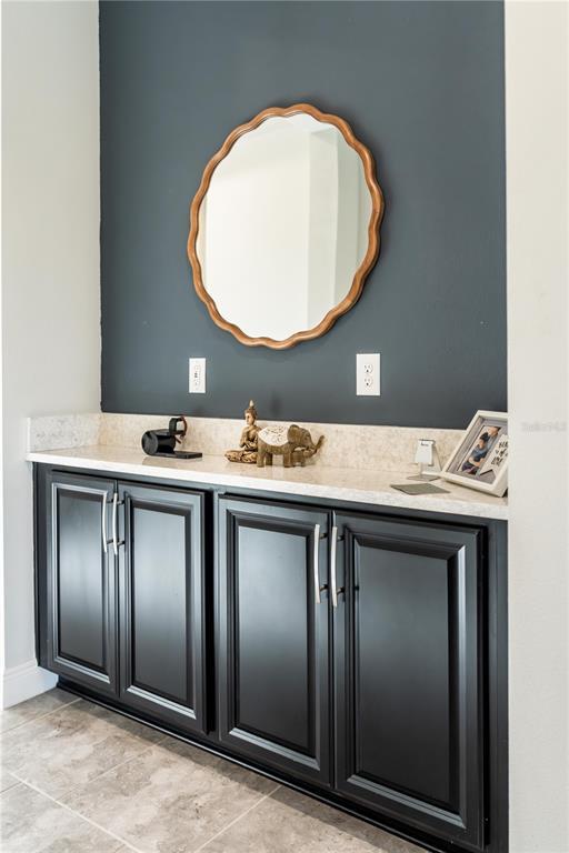 Building Photo - 13019 Stanthorne Ave