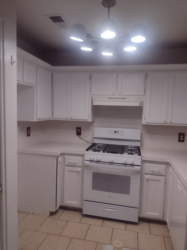 Building Photo - 12313 SW 11th St