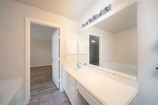 Building Photo - 4710 Shane Creek Ln