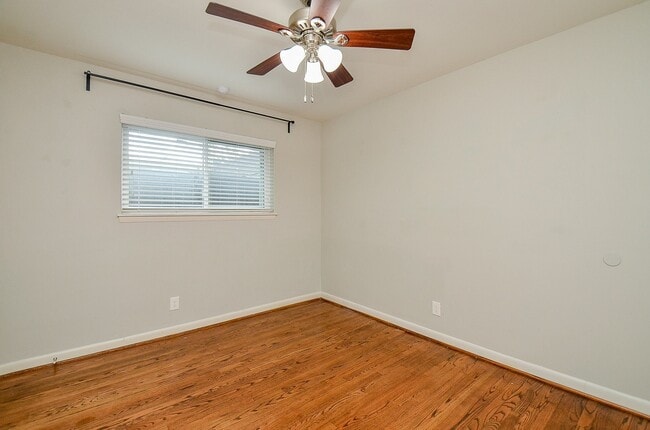 Building Photo - 10050 Haddington Dr