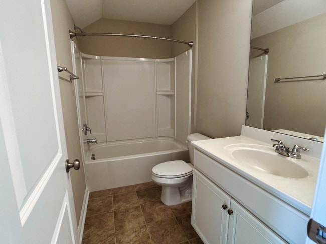 Building Photo - 1414 Southpoint Trl